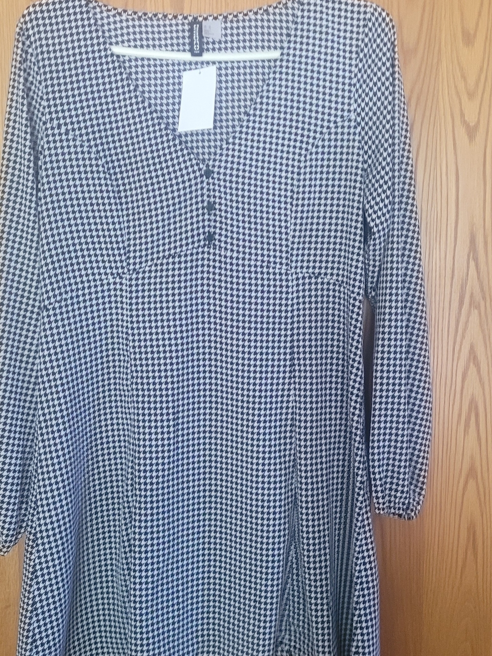 H&M Black and White Houndstooth Tunic